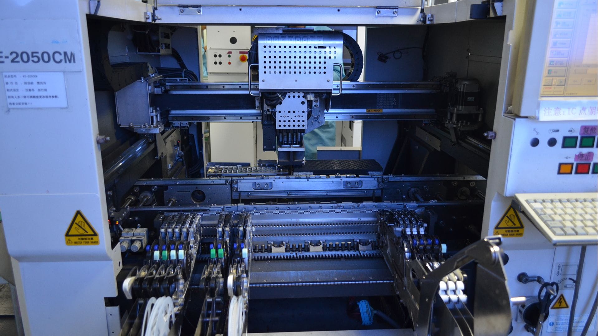 SMT pick and place machine